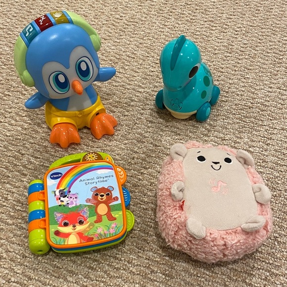 Lot of 4 Baby Toys Penguin Dinosaur Interactive Book and Soothing Hedgehog - Picture 1 of 15